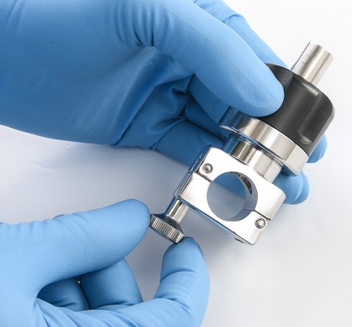 Manual Pinch Valve - 1/4 in. x 1/2 in. product photo Primary L